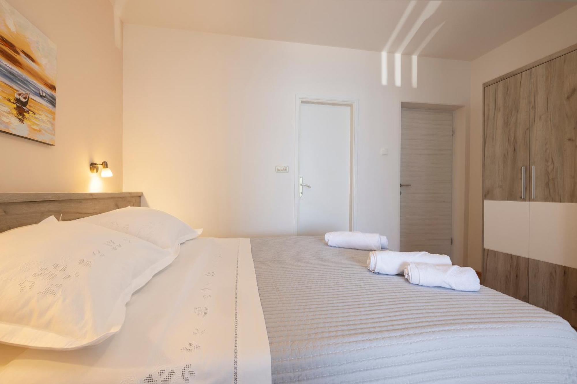 Apartmans Lale Apartment *