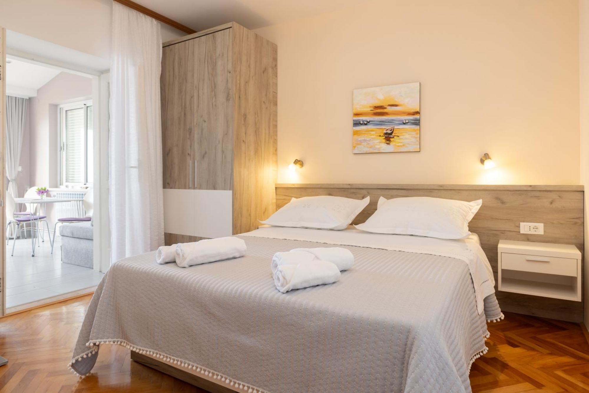 Apartmans Lale *