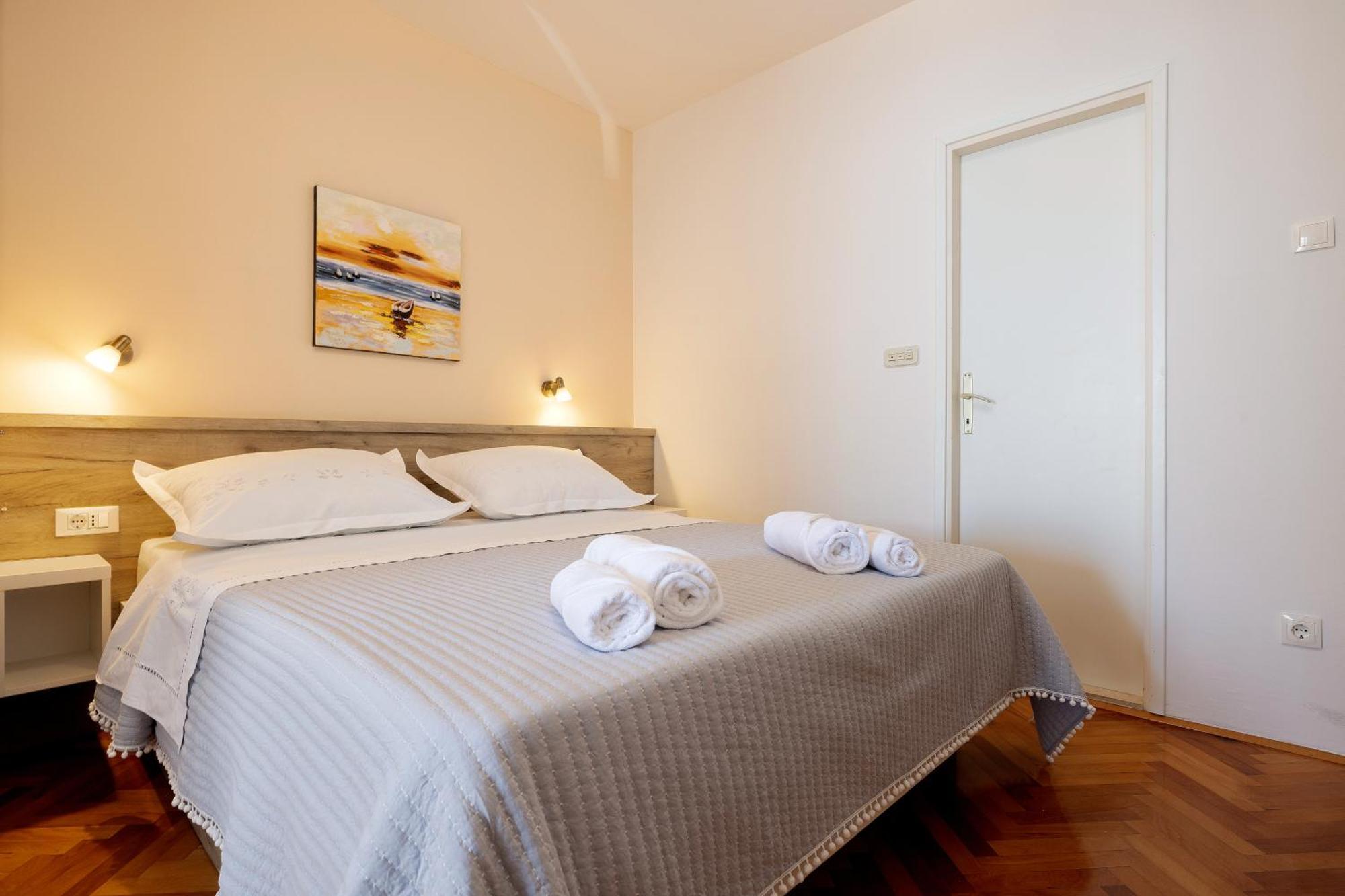 Apartmans Lale * Brela